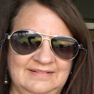 Meet your Posher, Cheryl